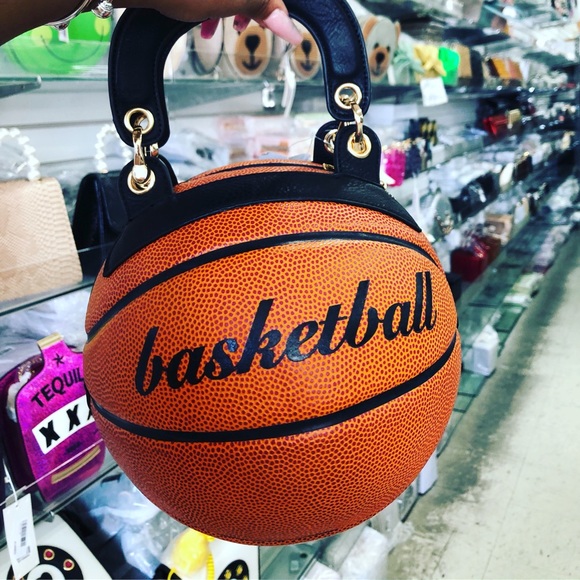 Clothes and Accessories - Picture 1 of 15